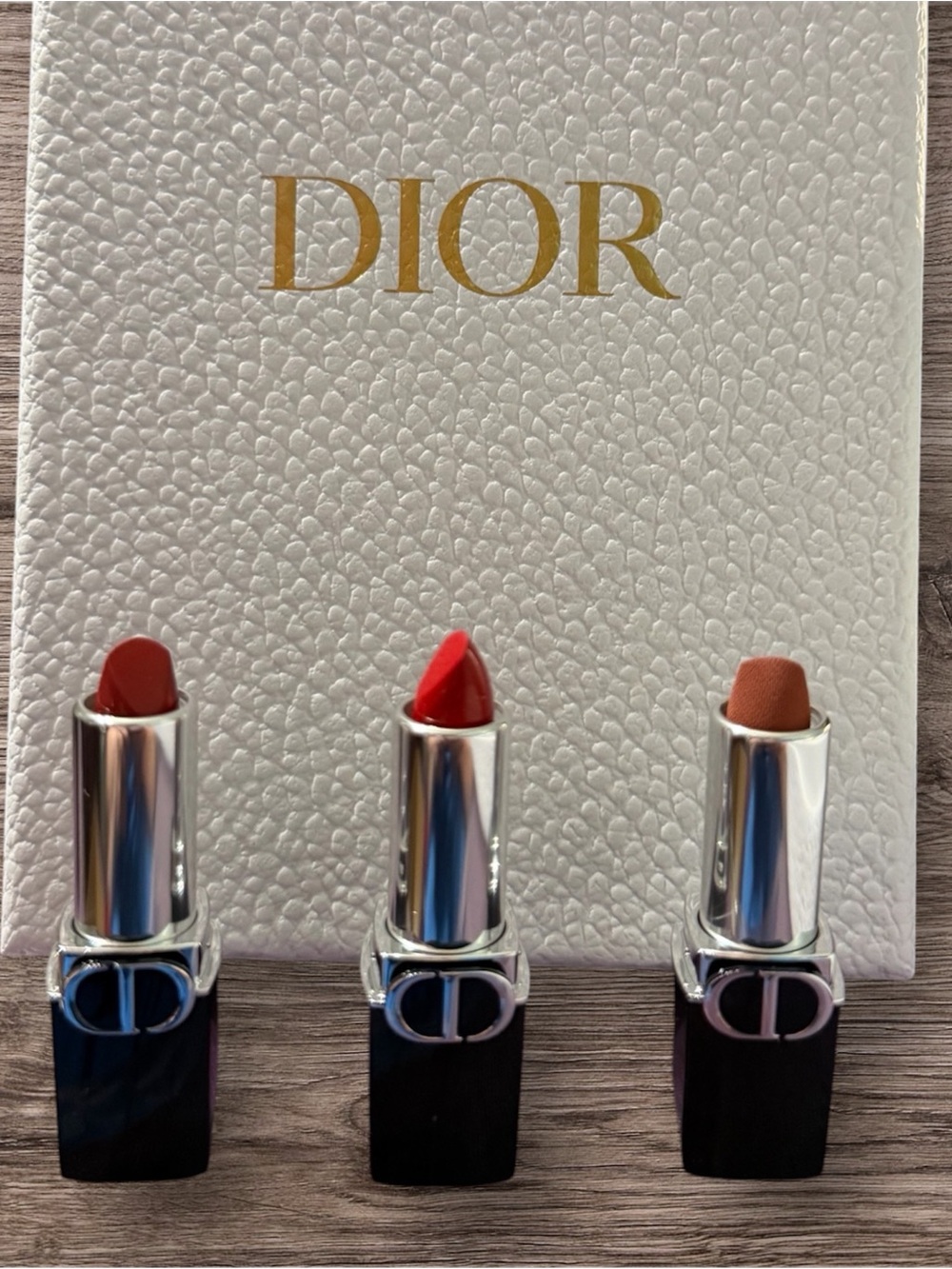 Dior Beauty Privé White Cannage Case with 3 Lipsticks Set - Picture 4 of 6